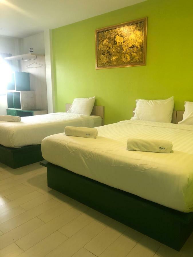 The Seven Luck Hotel Bangkok Exterior photo